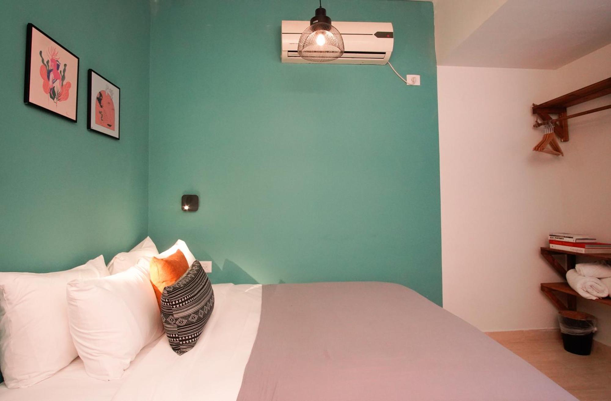Selina Frishman Tel Aviv Quarto foto