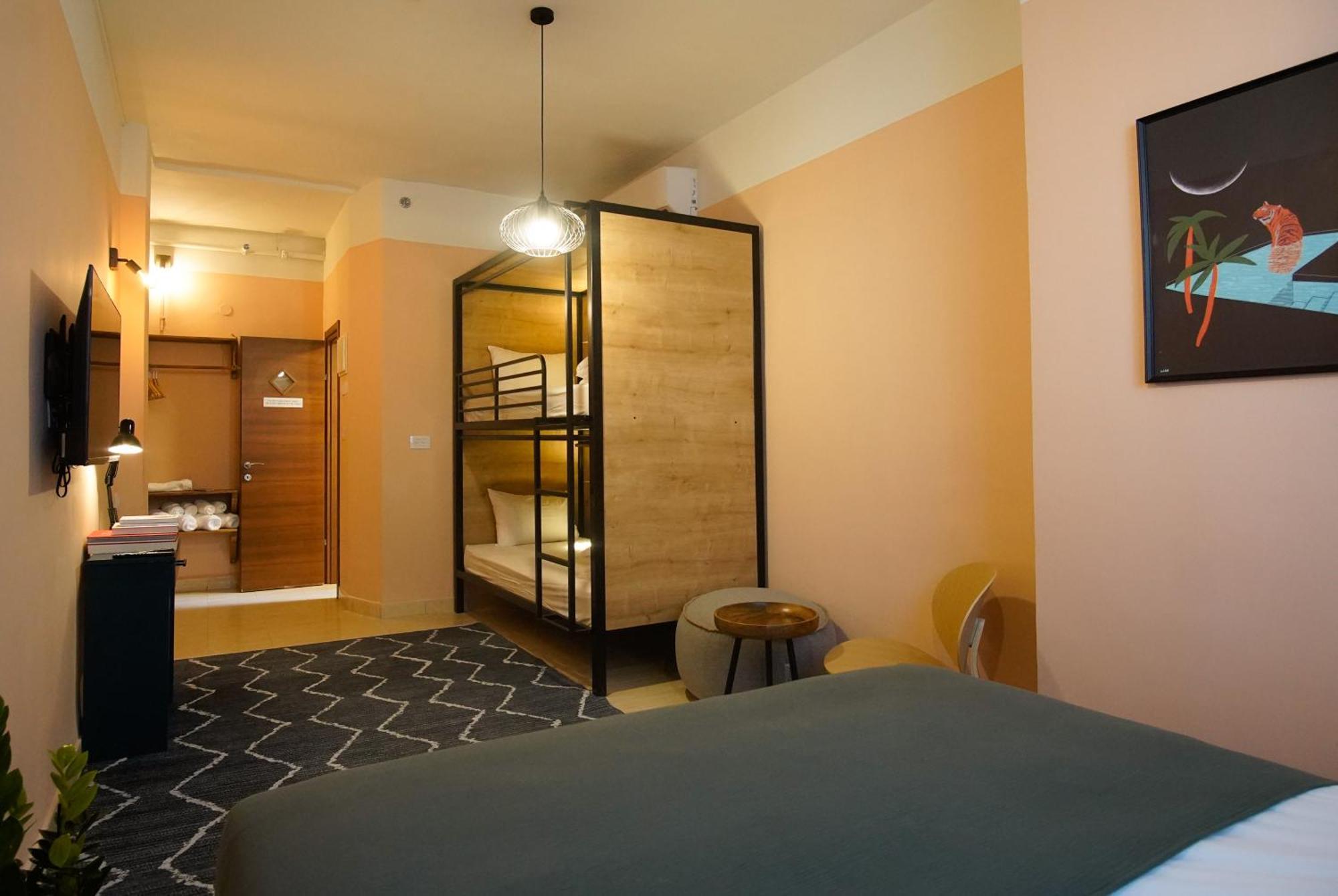 Selina Frishman Tel Aviv Quarto foto